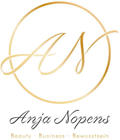 Neues-Logo-Anja-Nopens-weiß-mit-Titel500x582.png