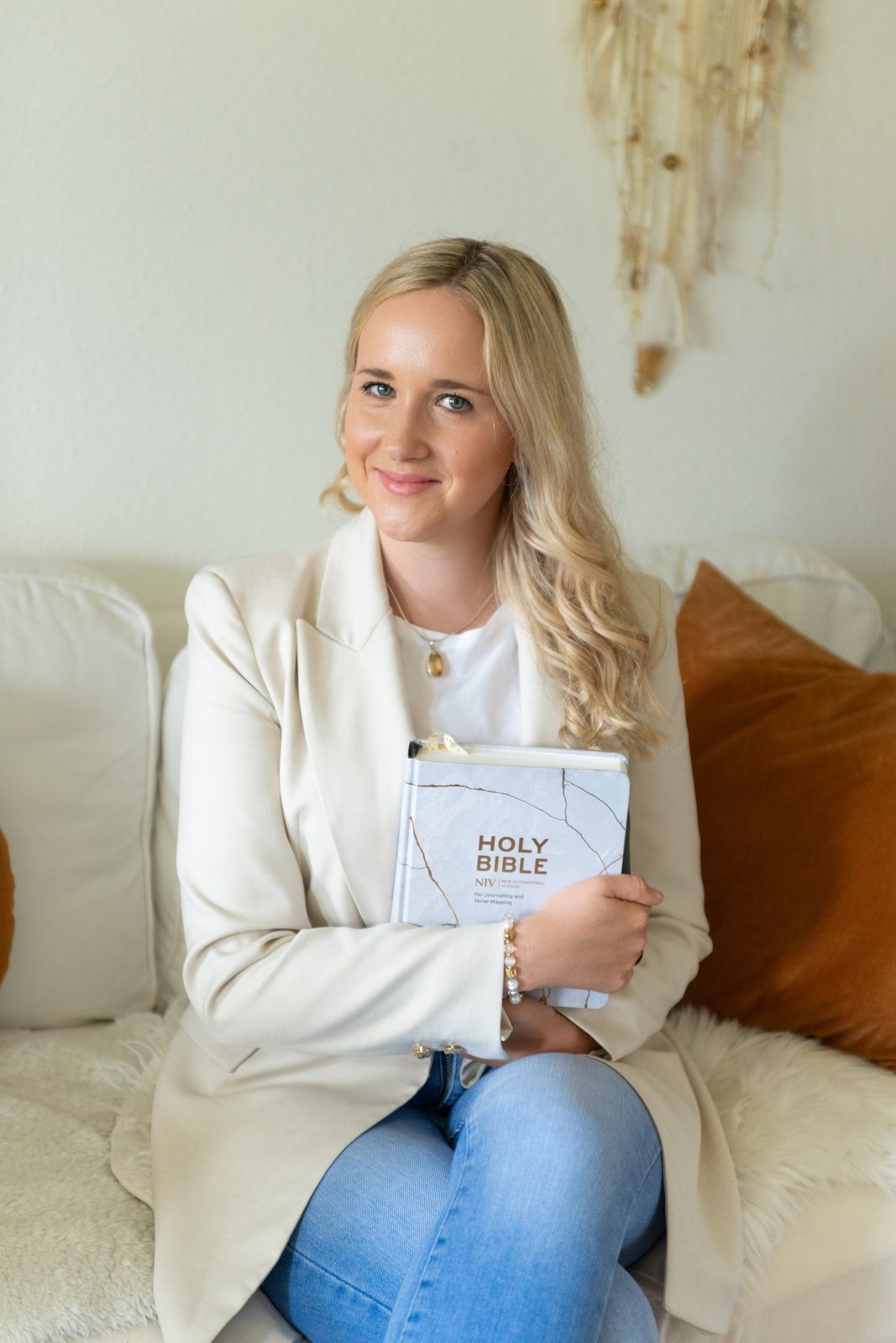 Johanna Martin spricht auf der Bühne
