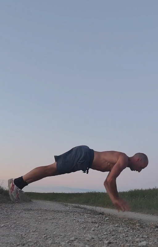 Grün Weiß Einfach Schlicht Fotografisch Gesund Ernährung Gemüse Ebook Cover (5).png