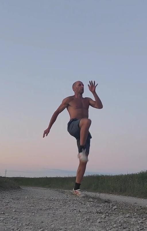 Grün Weiß Einfach Schlicht Fotografisch Gesund Ernährung Gemüse Ebook Cover (6).png