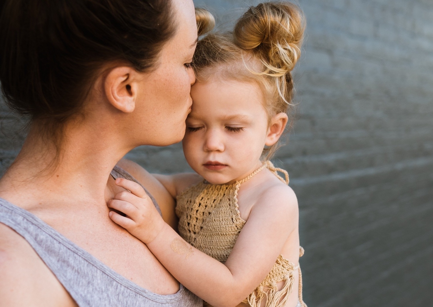 alt:"stocksnap auf Pixaby" Title:"Mama Bindung Tochter"