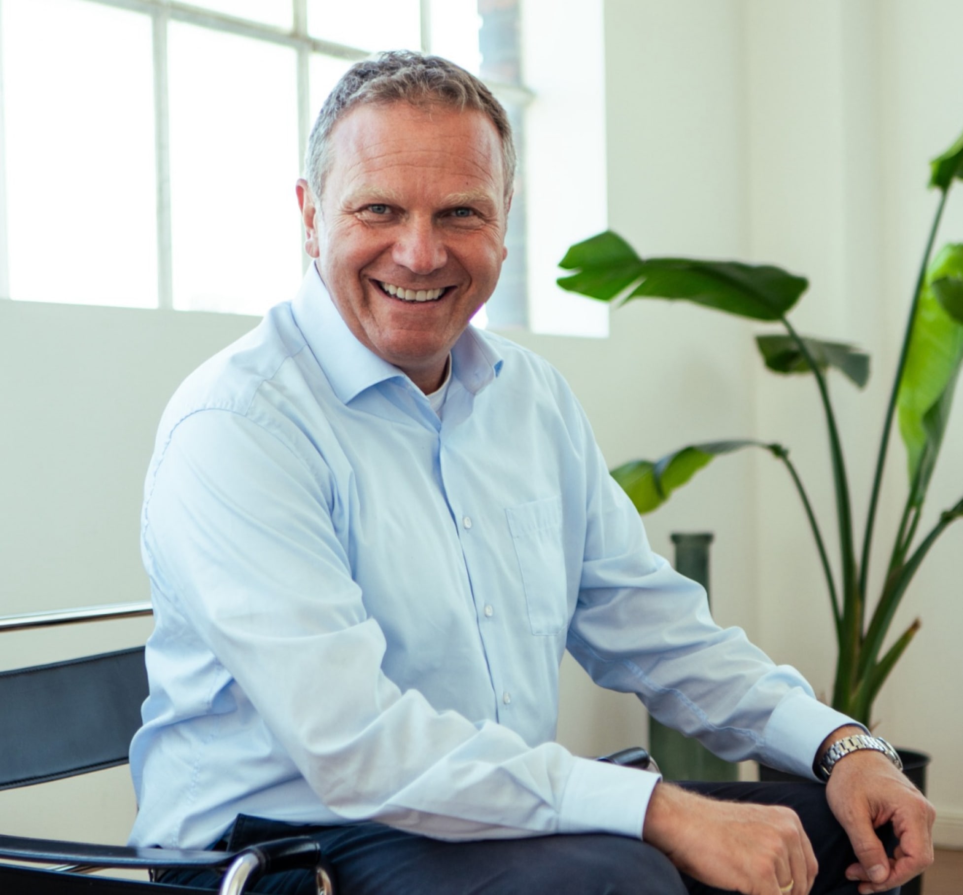 Eduard Portrait NEU.jpg