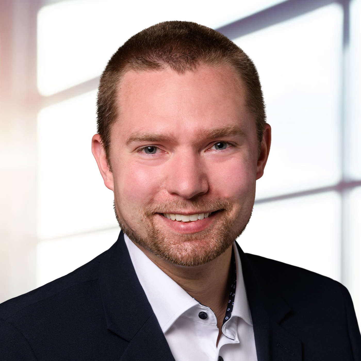 Reichard_M-3_bearbeitet_c_10_15_360dpi_Hintergrund - Kopie.jpg