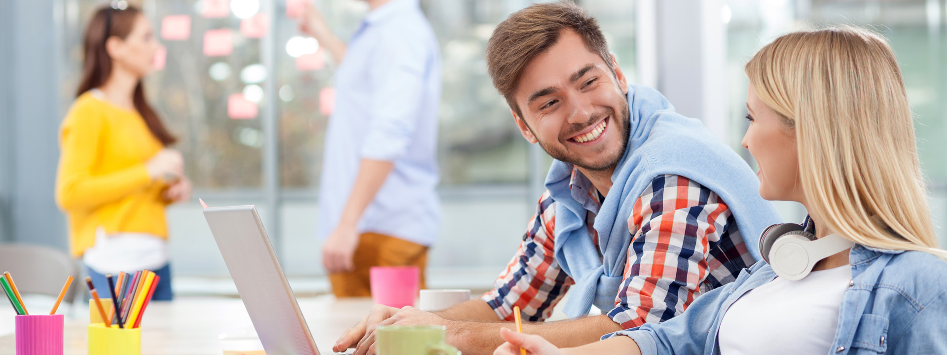 16-01-aix-idee-webdesign-kreativ-team-01-header-1920x720.jpg