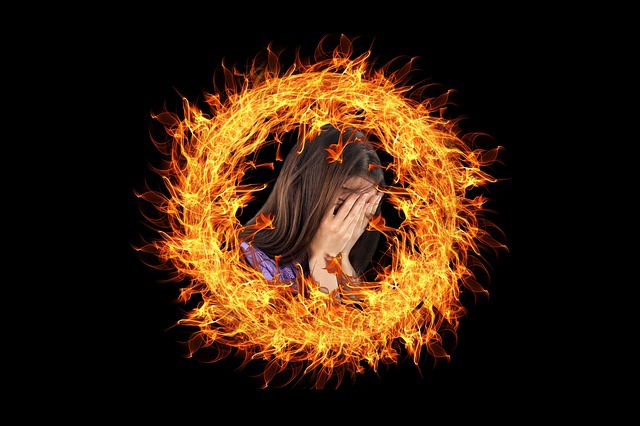 Brennende Frau