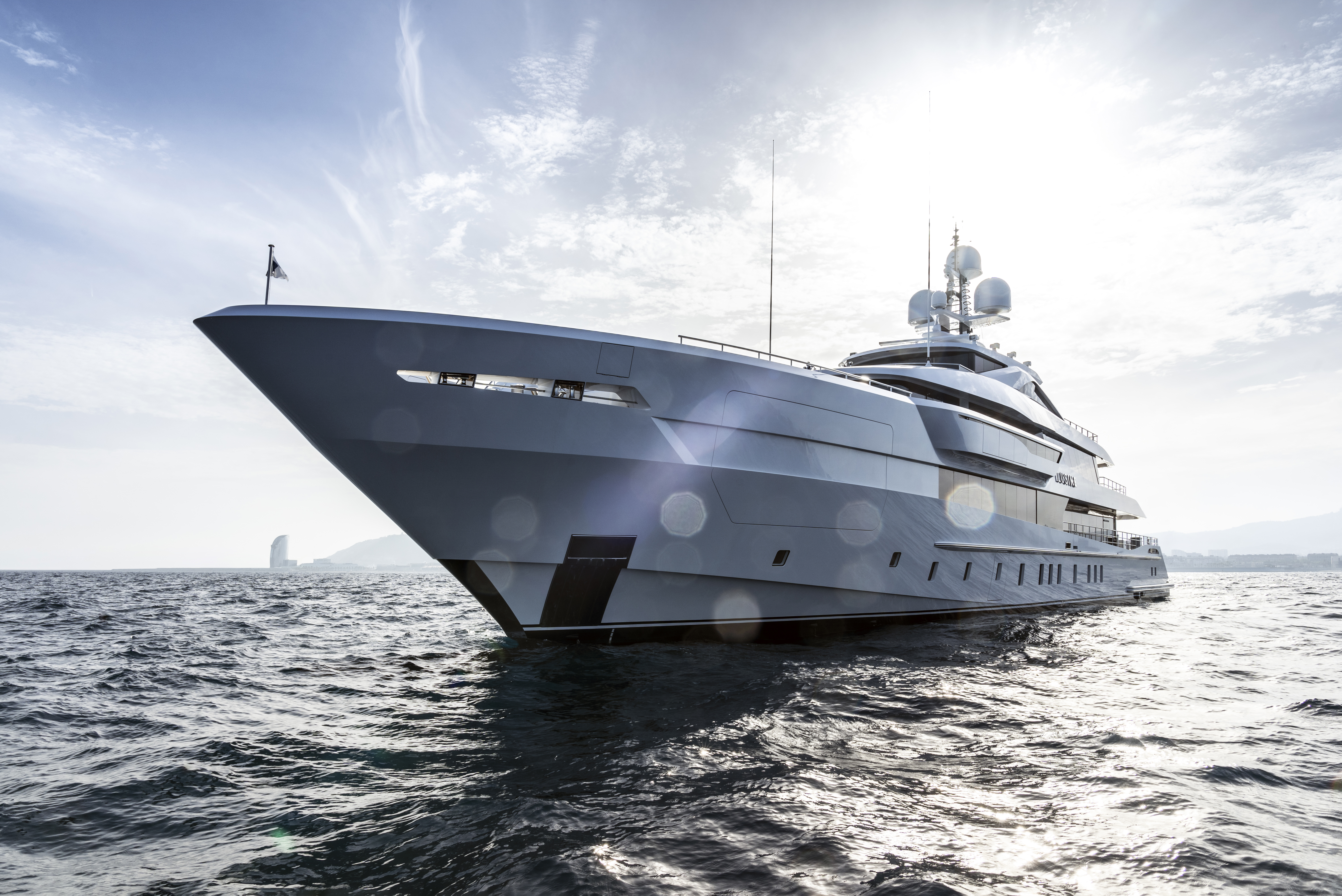 907 76 LUSINE HEESEN YACHTS Photo DC.jpg