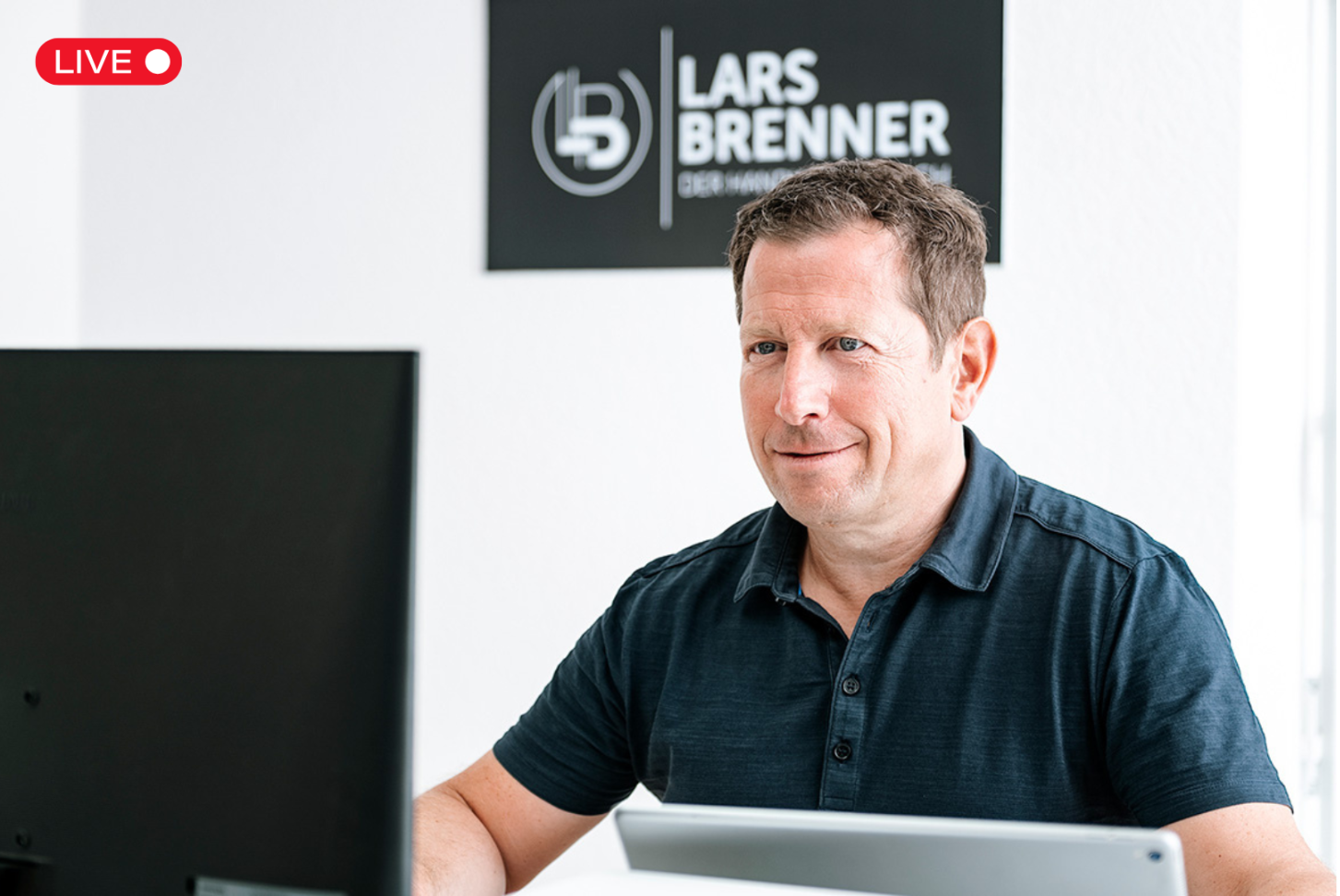 Lars Brenner - Landingpage Hintergrund (4).png