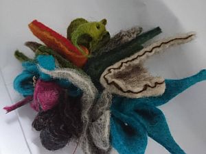 Was macht man(frau) mit einem Filzknäuel ? ? ?