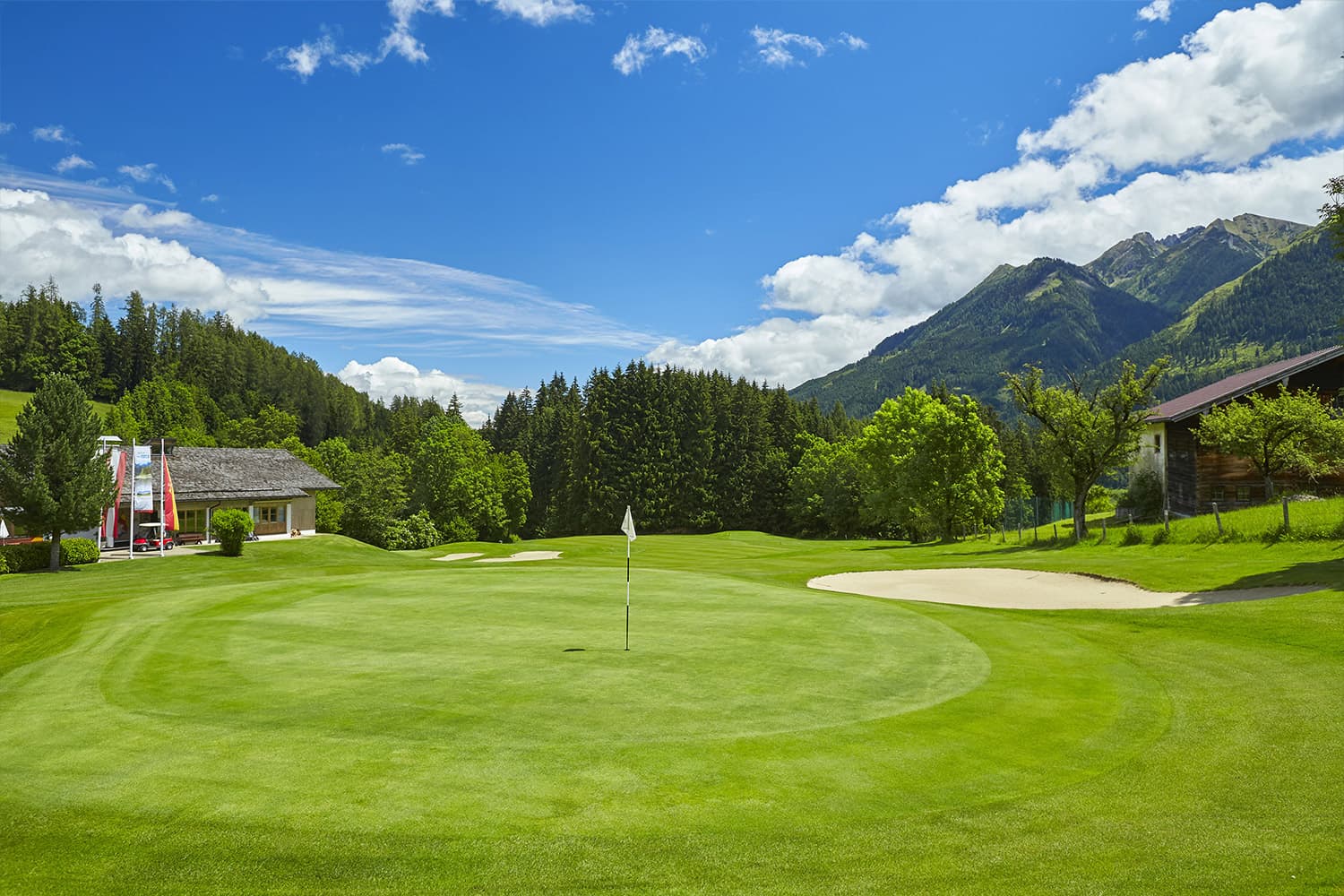 Golfclub Goldegg © Paul Severn.jpg