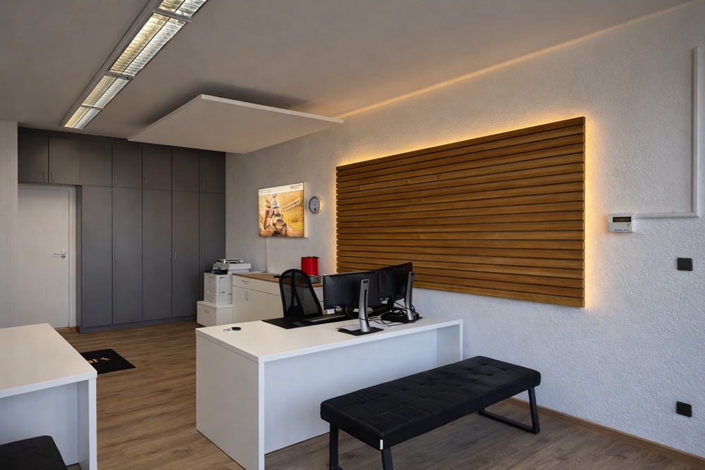 Büro im Querformat.jpg